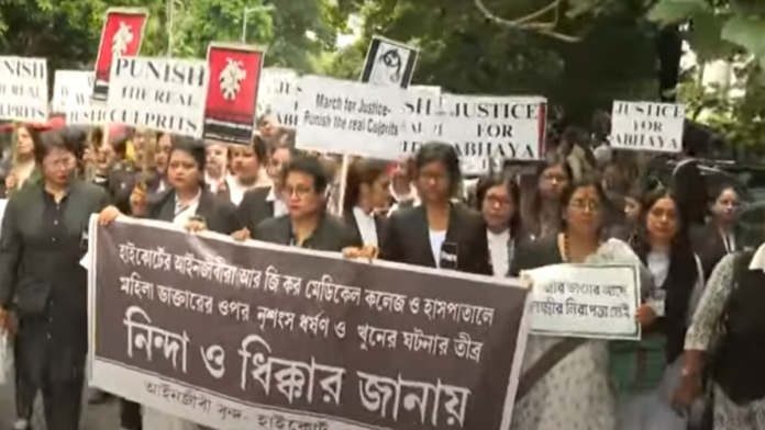 আরজি কর-কাণ্ডে সুবিচারের দাবিতে আইনজীবীদের মিছিল হঠাৎ উত্তপ্ত, কল্যাণ-সায়নের বচসা