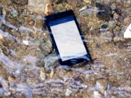 Wet Smartphone